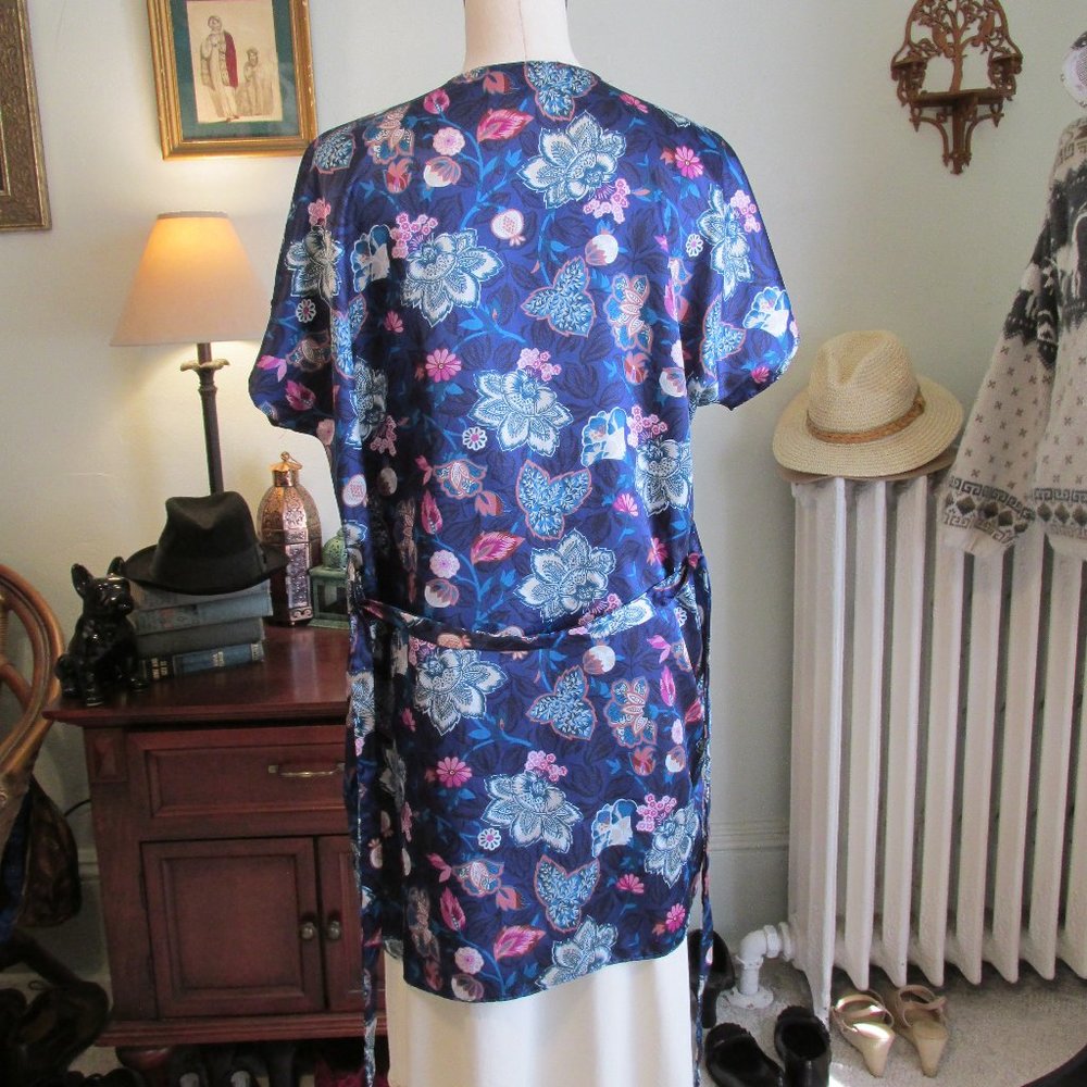 Satin Short Robe - Picture 3 of 5